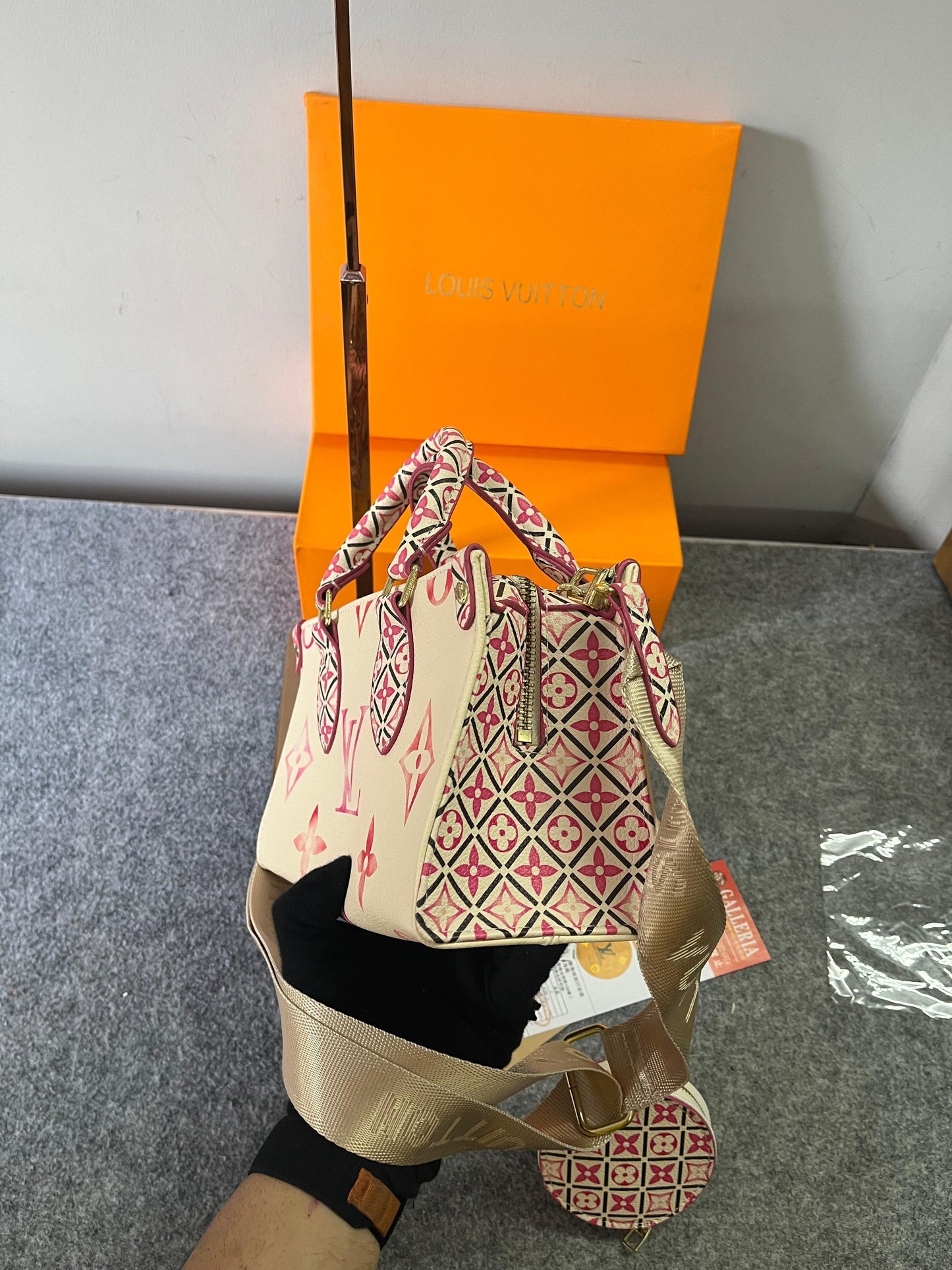 Louis Vuitton OnTheGo East West Pouch