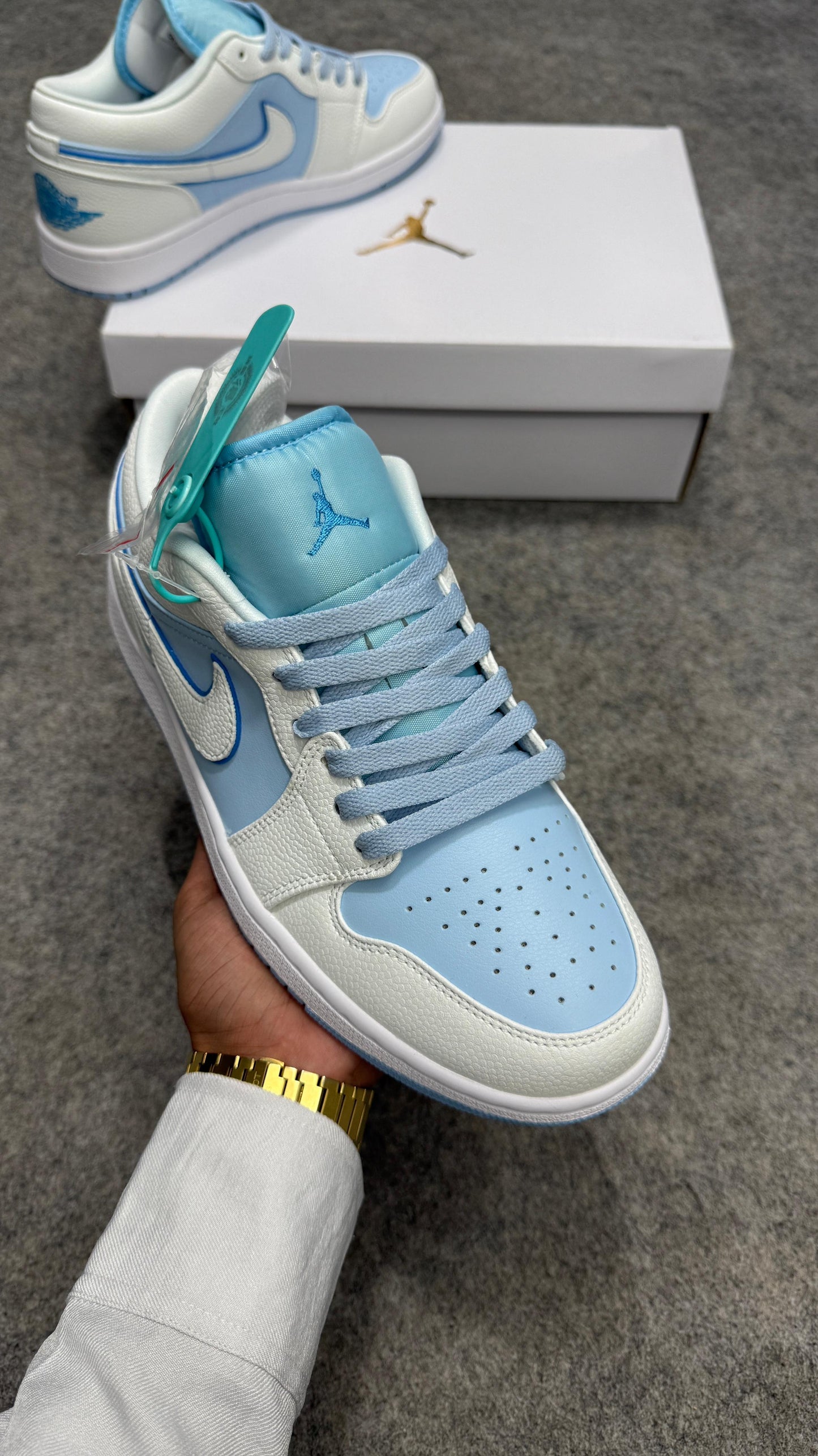 AJ1 Low SE 'Reverse Ice Blue'🩵(UA)